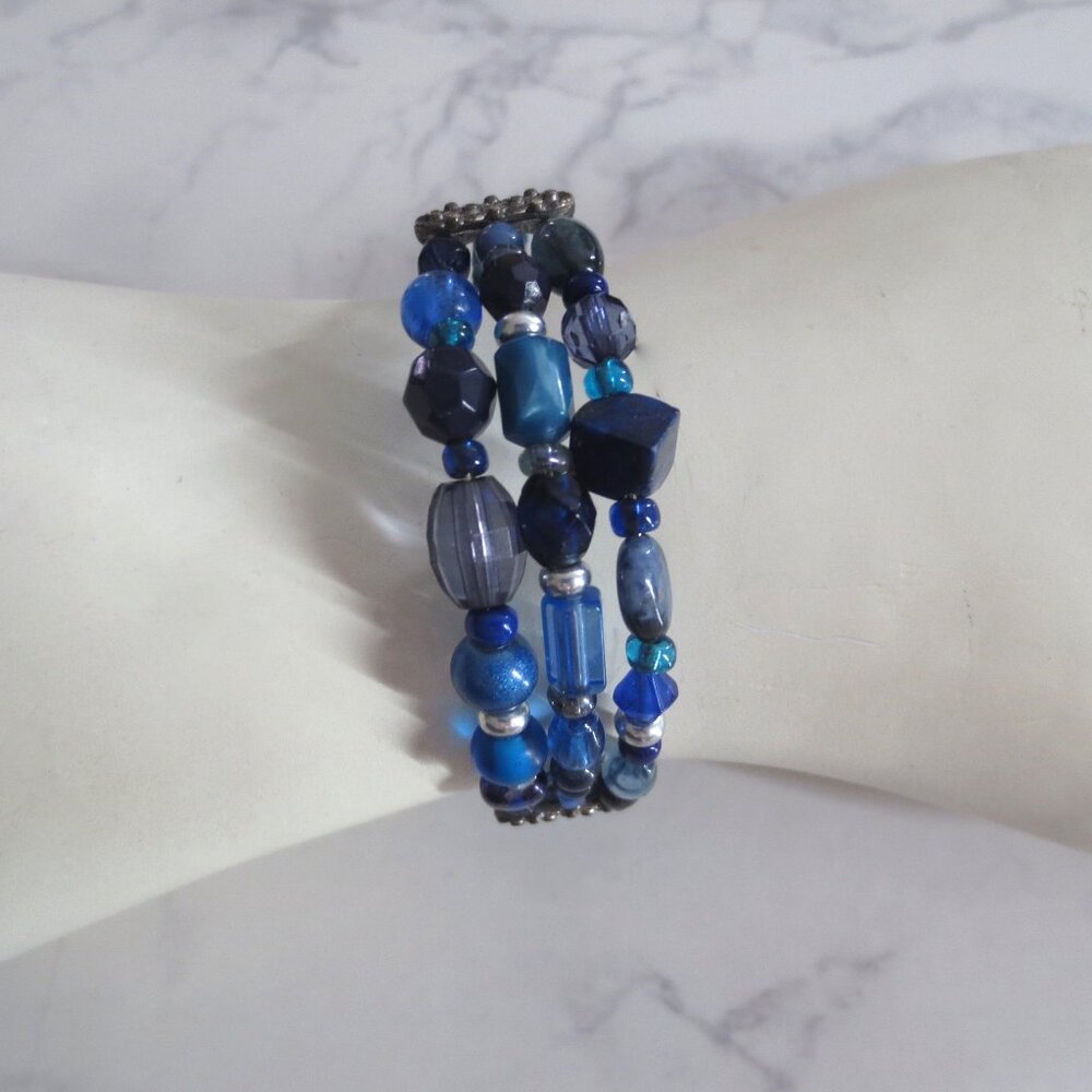 NWOT Artisan Handmade Dark Blue Navy Adjustable Comfortable Stretch Bracelet